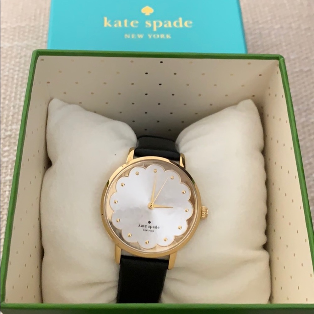 NWT Kate Spade Scallop Watch